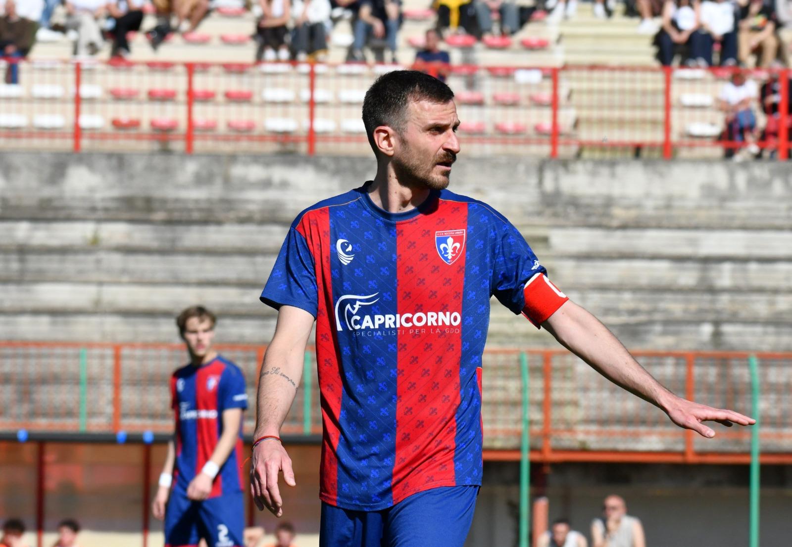 Il capitano del Nocera Umbra in maglia rossoblù